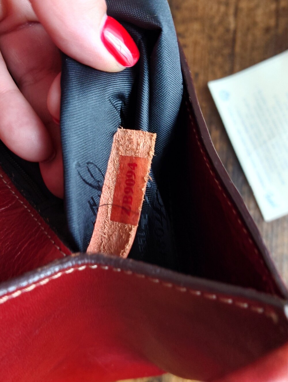Fossil Red Genuine Leather Shoulder Bag - Picture 6 of 10